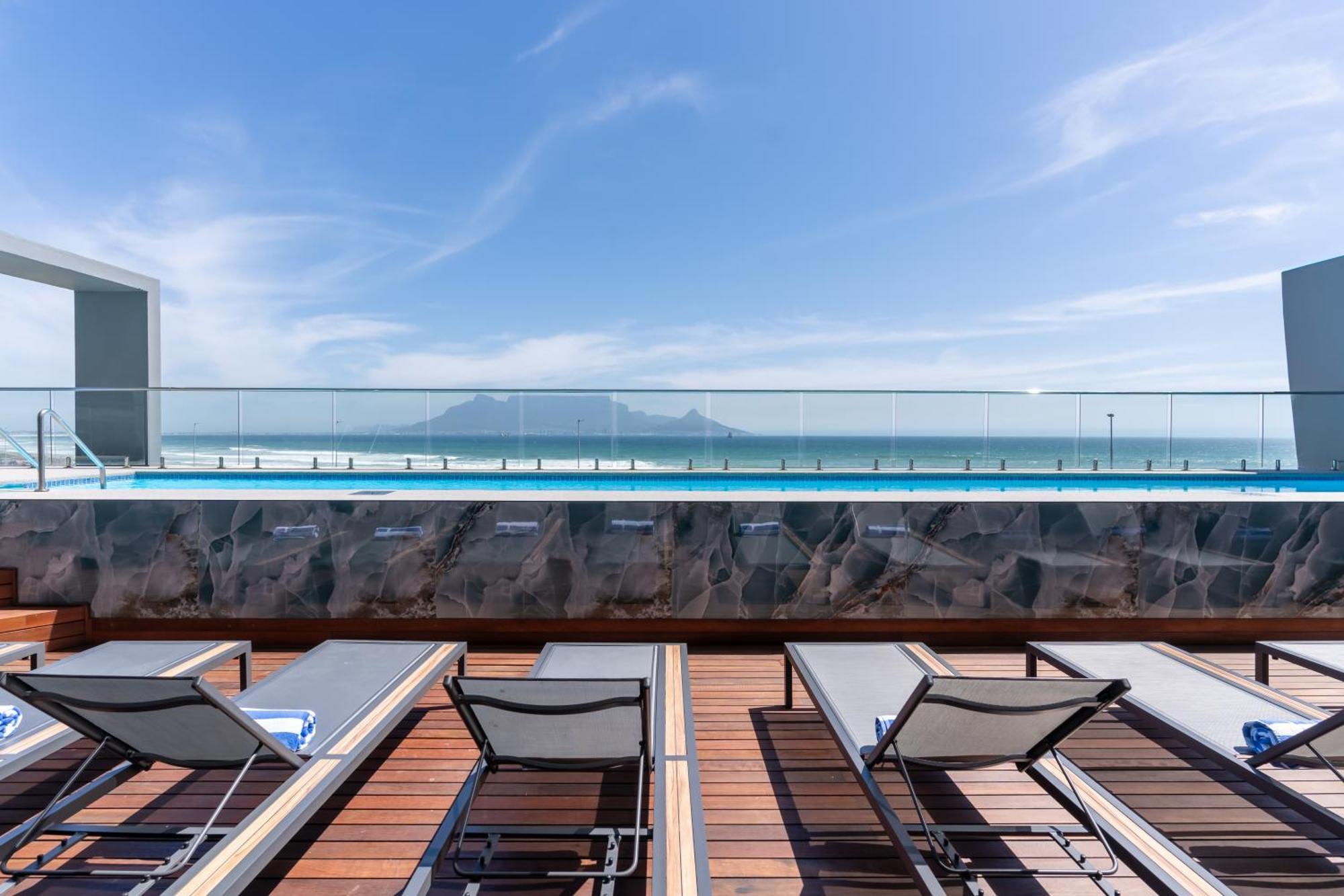 Blaauwberg Beach Hotel Bloubergstrand Ngoại thất bức ảnh