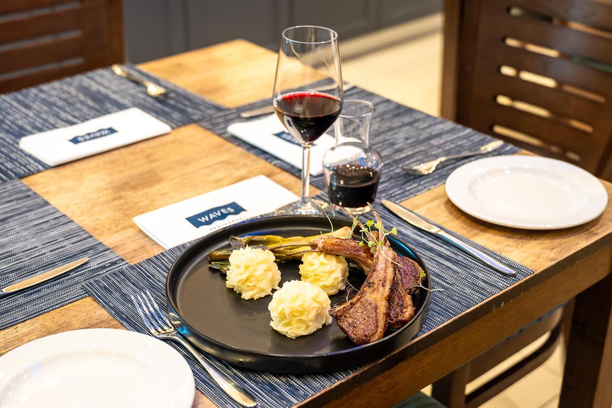 Blaauwberg Beach Hotel Bloubergstrand Ngoại thất bức ảnh